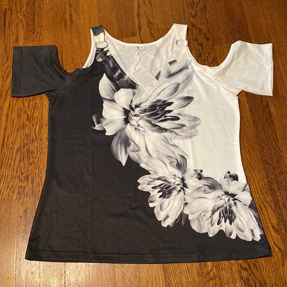 Medium Black & White Floral Pattern Cold Shoulder Short Sleeve Shirt - Picture 3 of 8